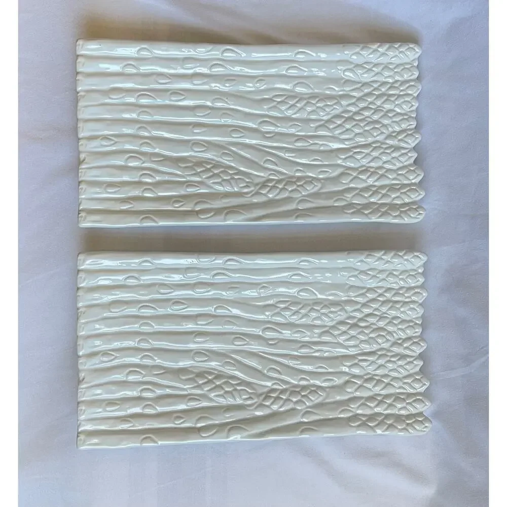 Set of 2 Asparagus Themed Serve Plates Perfect Condition